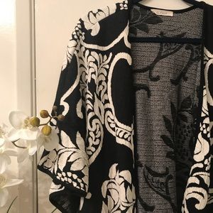 Gorgeous Black and White Floral Kimono